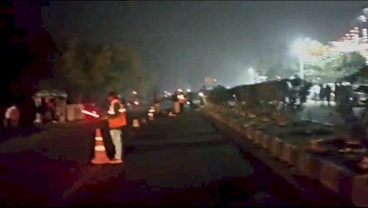 Raibareli-अज्ञात वाहन की टक्कर से रोड पर कर रहे राहगीर की मौत