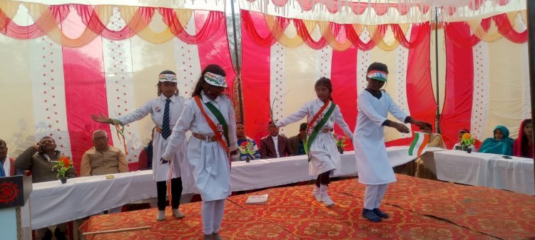Raibareli-ऑक्सफोर्ड पब्लिक स्कूल में हर्षोल्लास  के साथ मनाया गया गणतंत्र दिवस।