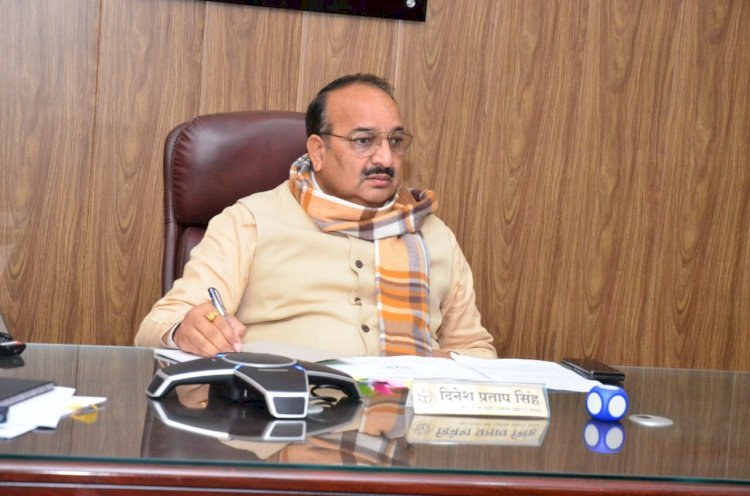 रायबरेली-उद्यान मंत्री दिनेश प्रताप सिंह ने की योजनाओं की प्रगति की समीक्षा की