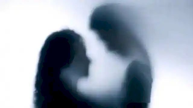 पत्नी थी पति से परेशान पुलिस के सामने लगाई गुहार, बोली- सेक्स करने से पहले खाते हैं यह चीजें