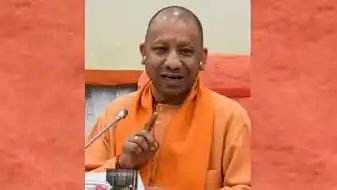 लोकसभा चुनाव से पहले कील-कांटे दुरुस्त करने में जुटी सरकार, सीएम योगी ने की विधायकों के साथ बैठक