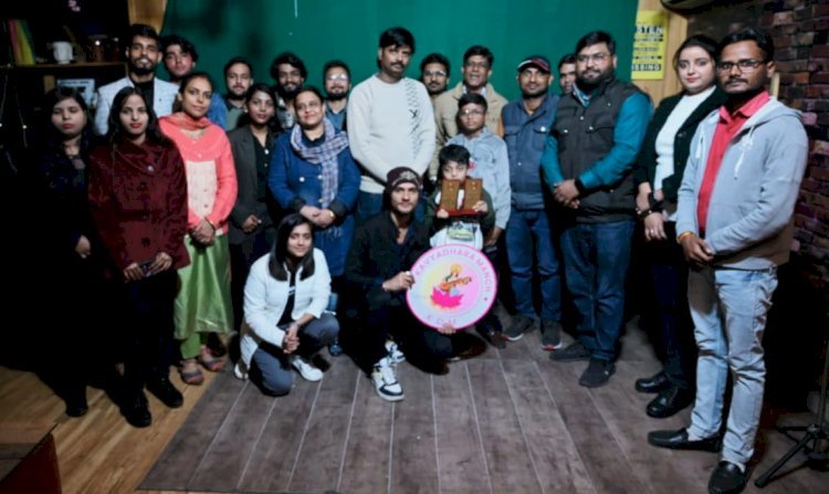 राजधानी में काव्यधारा मंच ने सजाई हुनरबाजों की महफ़िल