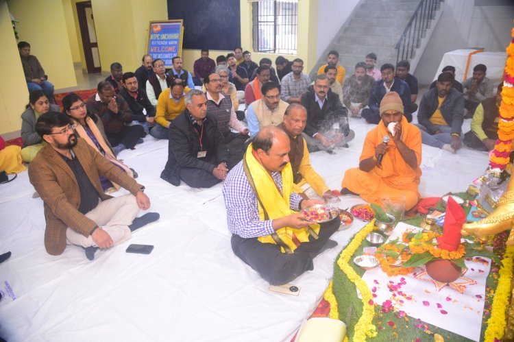 पूजा समिति ने बसंत पंचमी के अवसर पर सरस्वती पूजा का किया आयोजन 