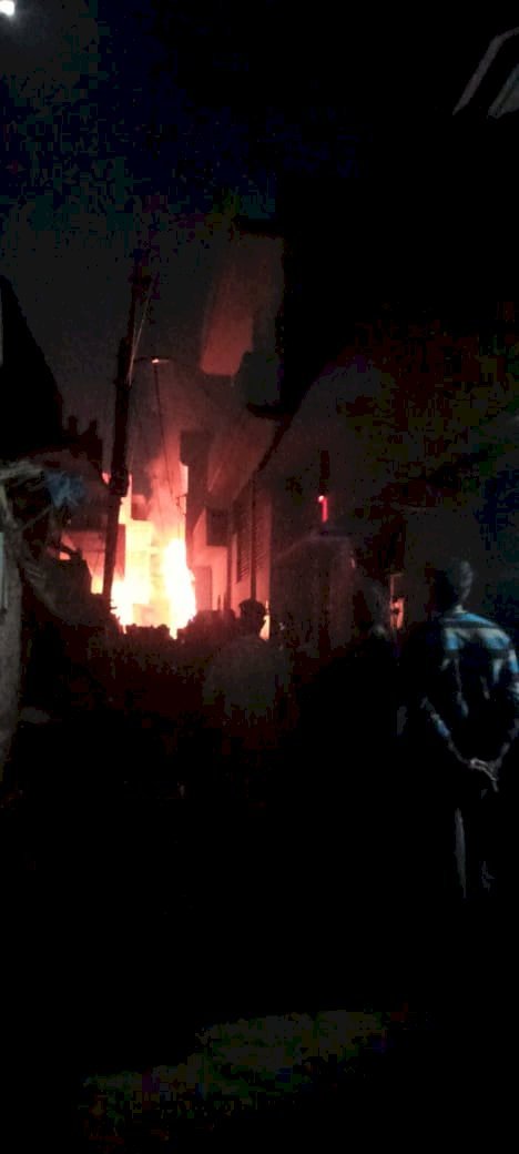 बड़ी खबर-आग ने मचाया जमकर तांडव कई लोग झुलसे