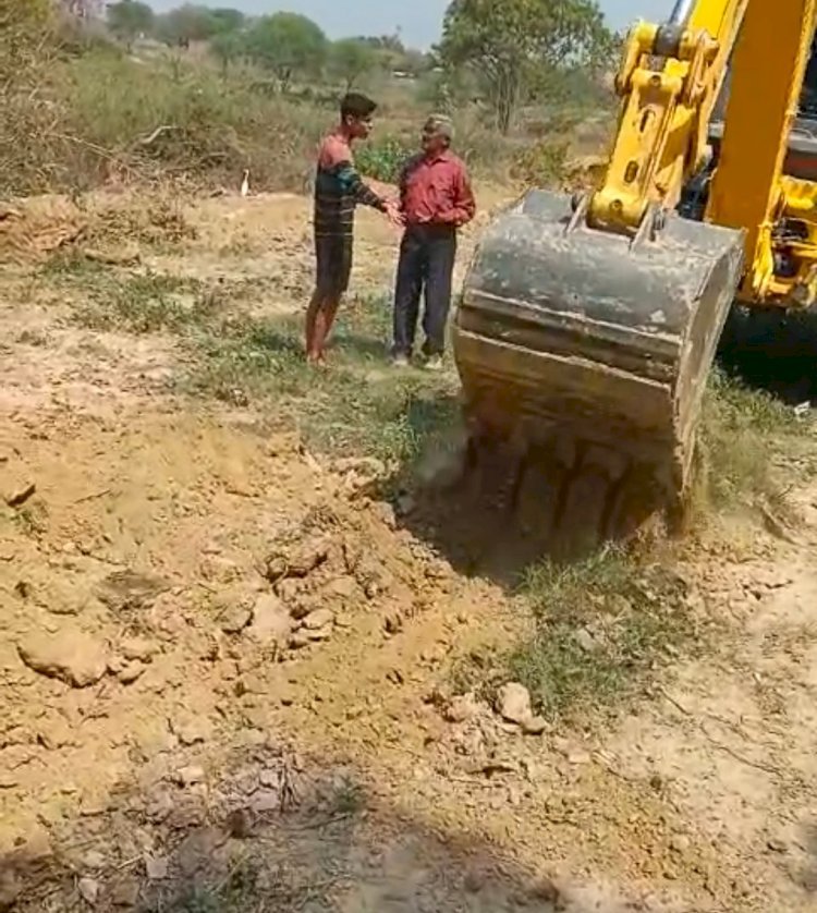 Raibareli-दबंगो ने धारधार हथियार से सरकारी शिक्षक पर किया जानलेवा हमला