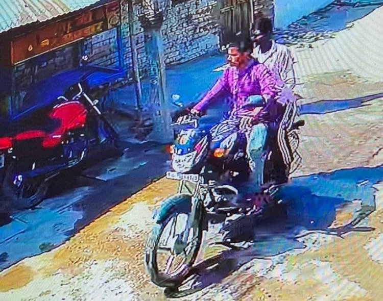 Raibareli-चोरी की वारदात CCTV कैमरे में हुई कैद