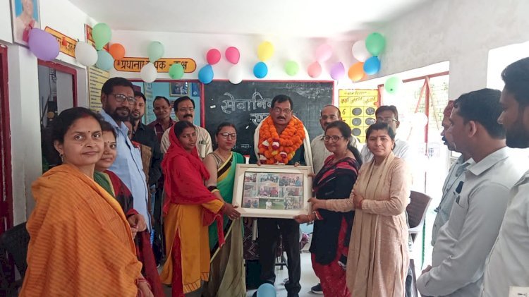 Raibareli-शिक्षक अपने पद से कभी नहीं होता सेवानिवृत्त: वीरेंद्र सिंह