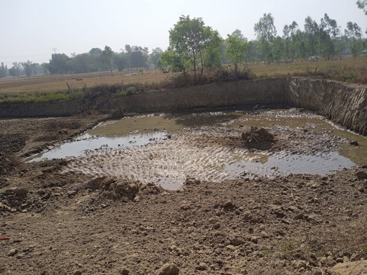 रायबरेली-मनमानी पर उतारू कानून के दुश्मन ,धरती का सीना चीरने में नियम ताक पर,,,,,