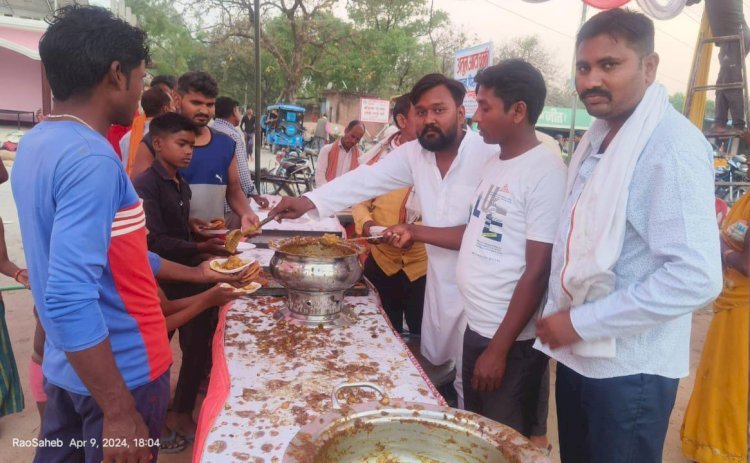 रायबरेली-नवरात्र के पावन अवसर पूरे जिल्ला गंगौली स्थित भंडारे का आयोजन,,,,