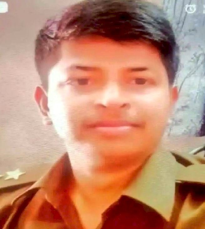 हवाला में लाखों का हेरफेर: लाखों लूटने वाले दारोगा आलोक सिंह गोरखपुर पुलिस ने किया गिरफ्तार