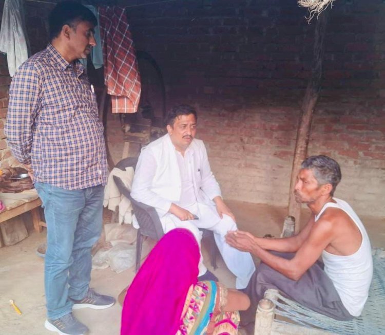 रायबरेली-संदिग्ध परिस्थितियों में मृत किशोर के घर पहुंचे कांग्रेस नेता 