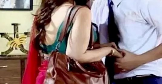 स्कूल में स्टूडेंट के साथ महिला टीचर बनाती थी शारिरिक संबंध मिटाती थी हवस