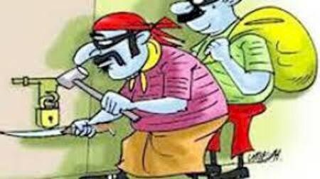 Raibareli-पुलिस गश्त की खुली पोल,चोरो ने शिवगढ़ थानेदार को दी खुली चुनौती!