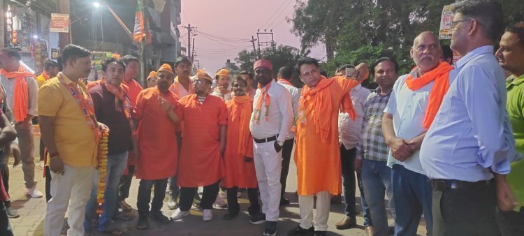 Raibareli-भाजपा प्रत्यासी दिनेश प्रताप सिंह को जीताने का लिया संकल्प युवा समाजसेवी आशीष पाठक ने सघन जनसंपर्क कर मांगा समर्थन