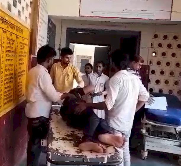 रायबरेली-भीषण गर्मी के कारण अचानक अचेत होकर गिरा युवक 