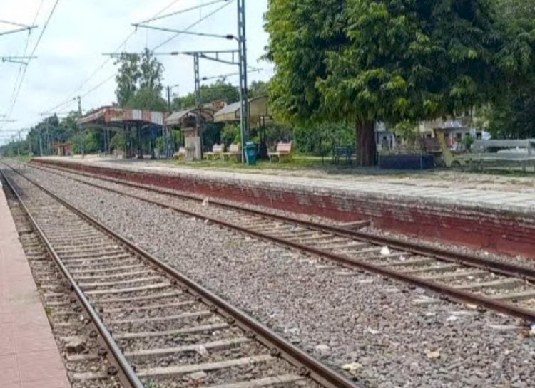 रायबरेली-ट्रेन से फिसलकर नीचे गिरने से युवक की हुई मौत , शहर से वापस घर लौट रहा था युवक