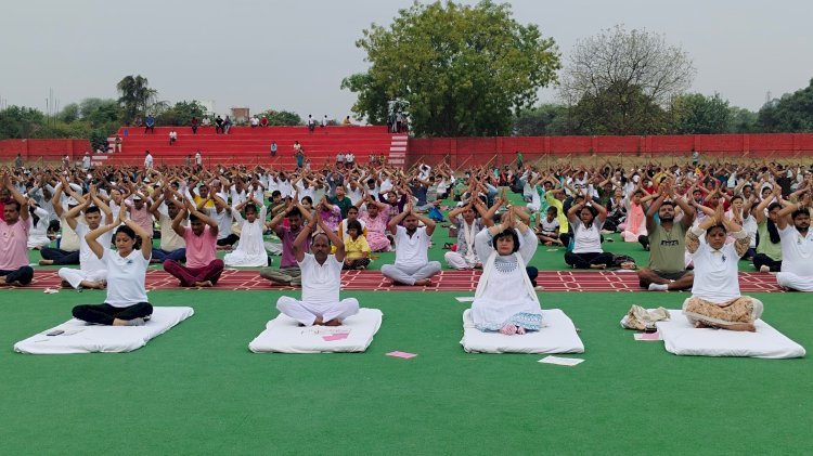 Raibareli-योग को नियमित दिनचर्या में करे शामिल: प्रभारी मंत्री
