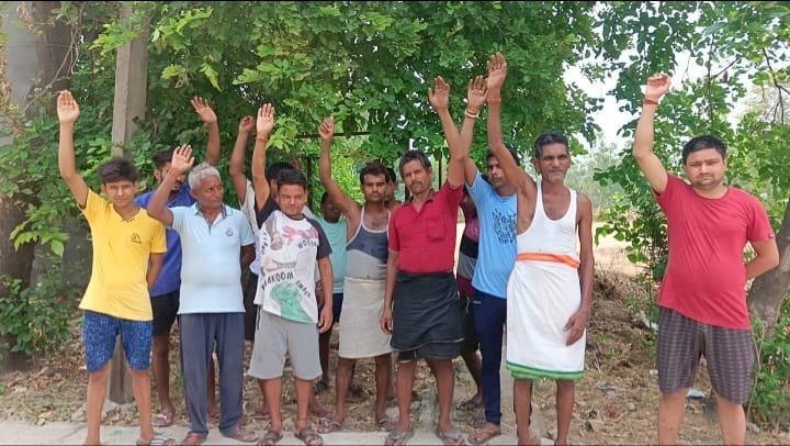 Raibareli-विद्युत विभाग की कार्यशाली से परेशान उपभोक्ताओं ने किया प्रदर्शन ! की नारेबाजी