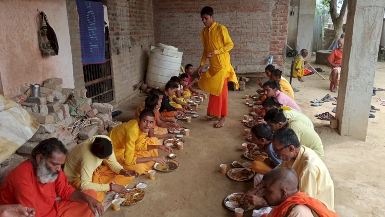  रायबरेली- खंडेश्वरी आश्रम डलमऊ में किया गया यज्ञोपवित का आयोजन 