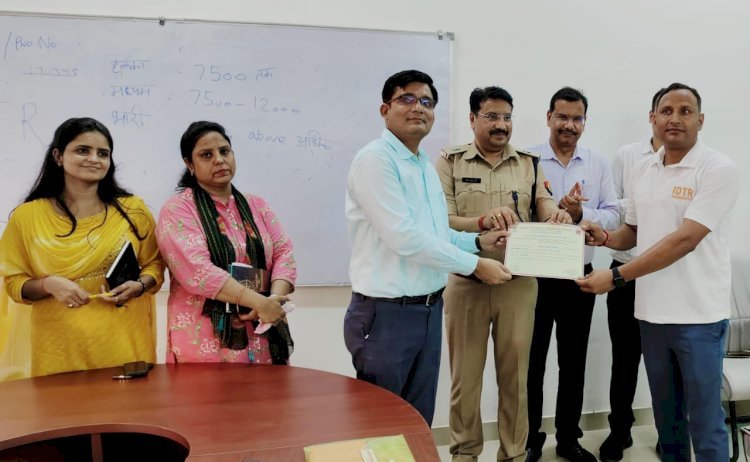 Raibareli-महानुभावों की सुरक्षा में नियुक्त आरक्षी मुख्य आरक्षी का प्रशिक्षण सम्पन्न