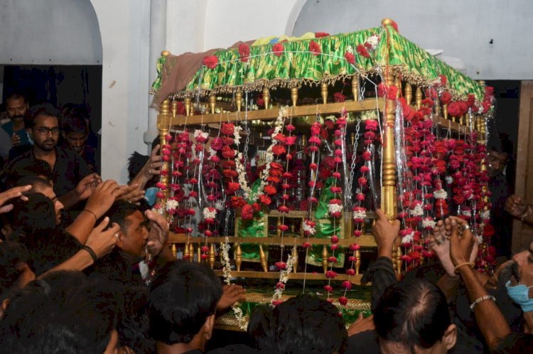 रायबरेली-आंख में आँसू , हर तरफ मातम के बीच बरामद हुआ अली असगर का झूला 