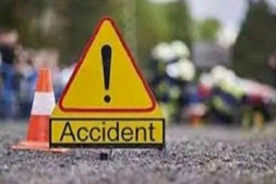 Raibareli-हादसे में छात्राएं व शिक्षिका घायल