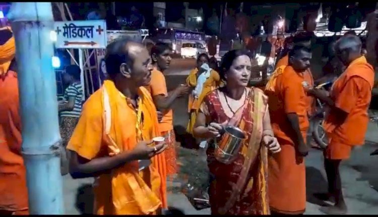 रायबरेली-सावन माह में बाबा बैजनाथ धाम के लिए श्रद्धालुओं से भरी बस हुई रवाना 