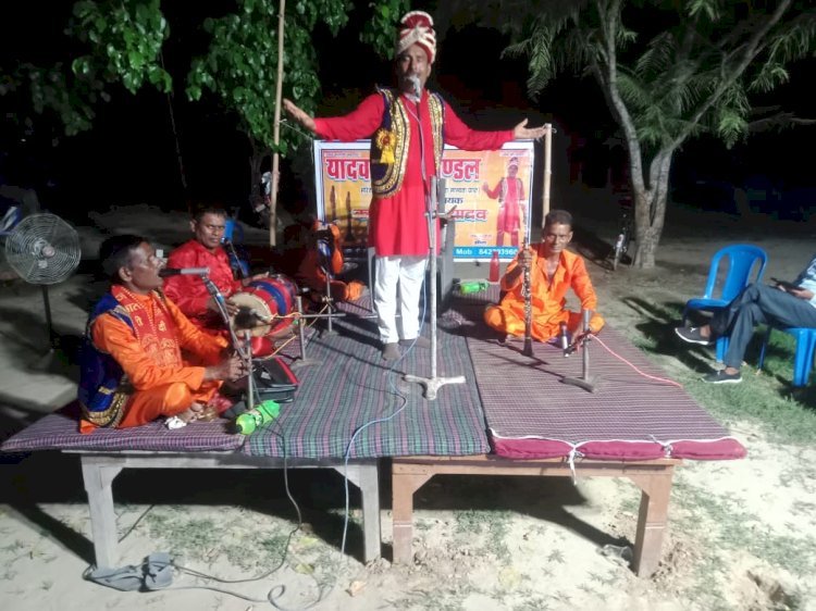 रायबरेली-भगवान शिव के अनुष्ठान समापन पर नाजनपुर में हुआ आल्हा गायन 