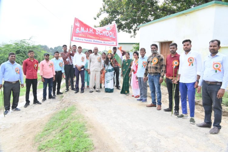 Raibareli-तिरंगा यात्रा एवं सांस्कृतिक कार्यक्रमों के माध्यम से स्कूली बच्चों ने लोगों का मोहा मन 