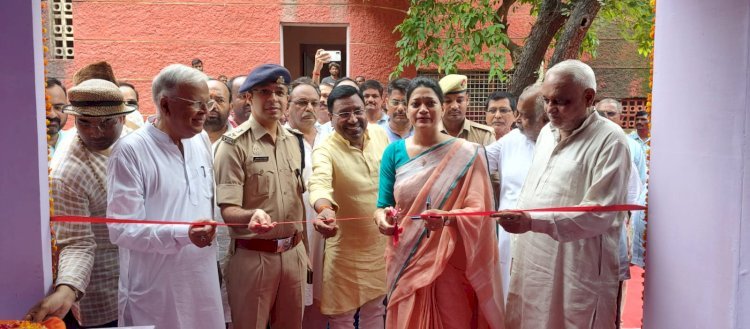 Raibareli-जिलाधिकारी ने तीन दिवसीय प्रदर्शनी का किया शुभारम्भ