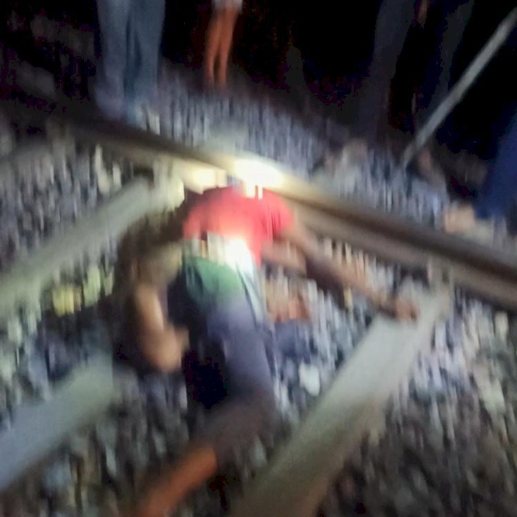 रायबरेली-युवक ने क्रासिंग पर खड़ी की बाइक फिर ट्रैक पर जाकर ट्रेन से कटकर दे दी जान 