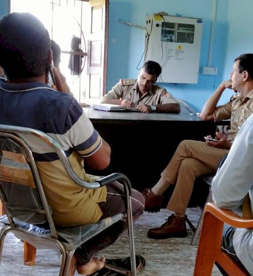 रायबरेली-पंचायत भवन का ताला तोड़कर चोर उठा ले गए लाखों का सामान