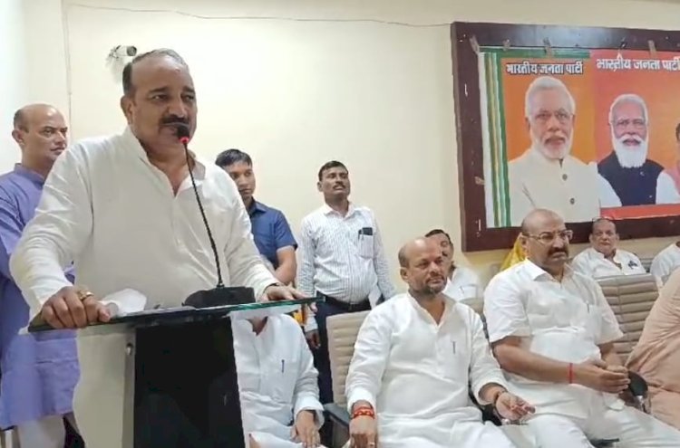 कुशीनगर प्रभारी मंत्री दिनेश प्रताप सिंह ने संगठनात्मक मजबूती पर दिया जोर, कार्यकर्ताओं को दी महत्वपूर्ण जिम्मेदारी