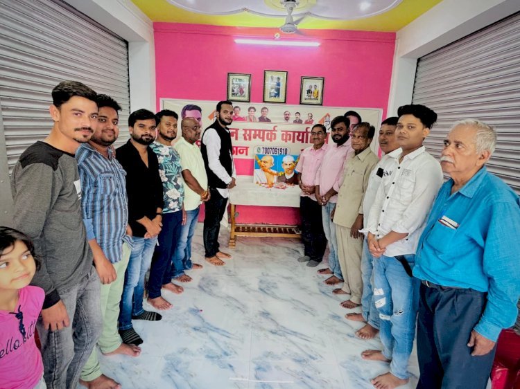 Raibareli-आमीन पठान ने धूम धाम से मनाया महात्मा गांधी जी लाल बहादुर शास्त्री जी की जयंती।