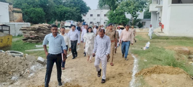 Raibareli-गोचरा निराश्रित गोआश्रय स्थल का नोडल अधिकारी ने किया निरीक्षण