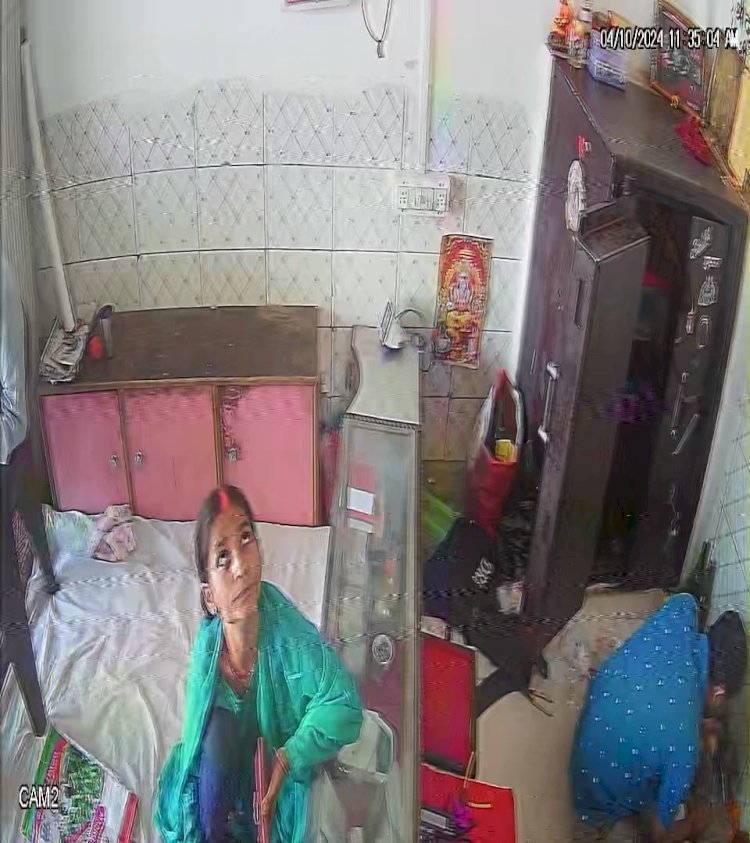 रायबरेली-चार महिलाओं ने सराफा दुकान से तीन लाख रुपए कीमत के आभूषण को किया पार 