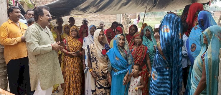 रायबरेली-भाजपा नेता ने घर घर दस्तक देकर बढ़ाया पार्टी का कुनबा 