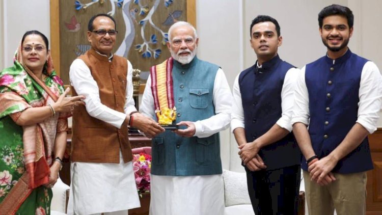दोनों बेटों की शादी... PM मोदी को न्योता देने पहुंचे केंद्रीय मंत्री शिवराज सिंह चौहान