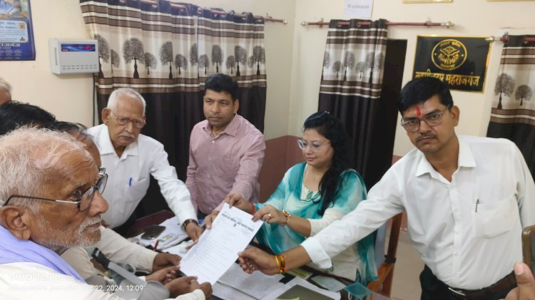 Raibareli-वकीलों ने मुख्यमंत्री को संबोधित 9 सूत्रीय ज्ञापन एसडीएम को सौंपा