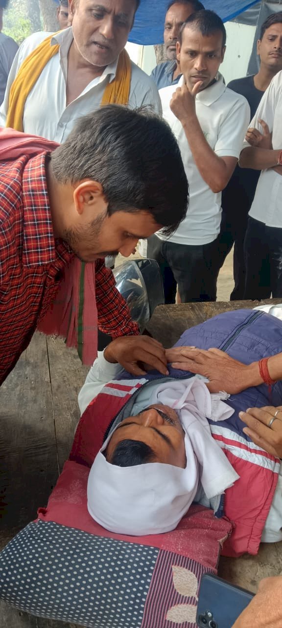 Raibareli-एसडीएम का अर्दली मार्ग दुर्घटना में घायल चल रहा इलाज