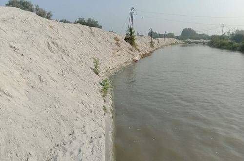 रायबरेली में टेंडर के बगैर चहेते ठेकेदारों से करा दिया अनुरक्षण का काम