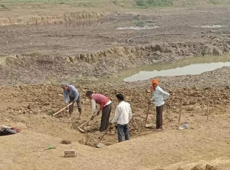 रायबरेली-दो मजदूरों की हड़प ली मजदूरी , पीड़ितों ने कोतवाली में की शिकायत