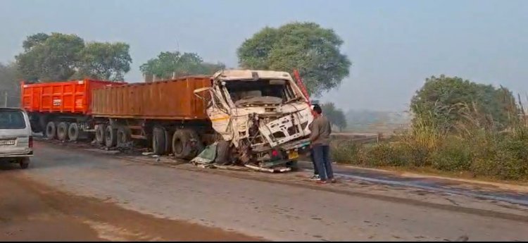 रायबरेली में दो ट्रकों की आपस में भीषण टक्कर,मौत और घायलों के जाने आंकड़े