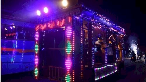 रायबरेली से गयी बारात लौंडिया लंदन से लाएंगे...' नाचने को लेकर भिड़ गए बराती-घराती; बिन दुल्हन लौटी बरात,निगोहा थाने में दर्ज हुआ केस