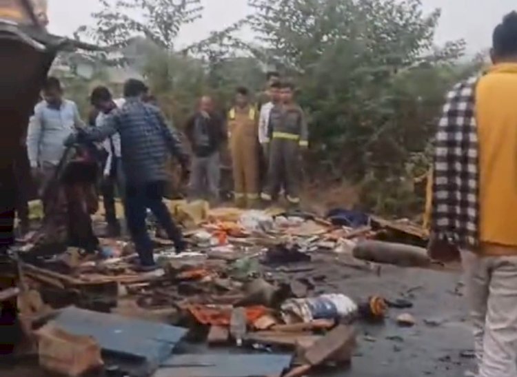 Raibareli- 32 वर्षीय युवक की सड़क हादसे में मौत गांव में मचा कोहराम 