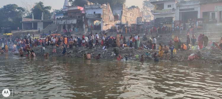 रायबरेली-मार्गशीर्ष पूर्णिमा को गंगा के घाटों पर उमड़ी श्रद्धा