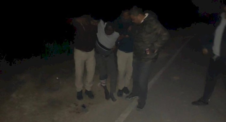 रायबरेली पुलिस का लगड़ा अभियान जारी,जवाबी फायरिंग में डकैत के पैर में लगी गोली