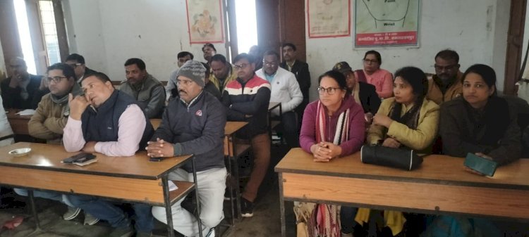 रायबरेली-पुरानी पेंशन की फाइलों को निदेशालय न भेजने पर शिक्षकों में नाराजगी