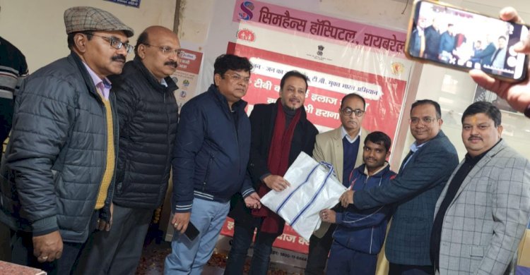 रायबरेली में मुख्य चिकित्सा अधिकारी ने किया शिविर का उद्घाटन 