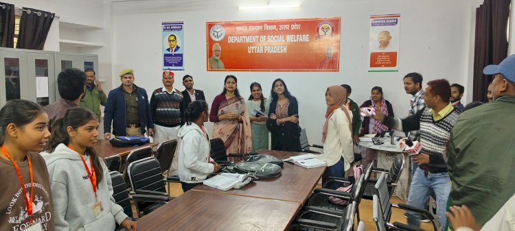 रायबरेली-सीएम अभ्युदय योजनान्तर्गत निःशुल्क प्रशिक्षण केन्द्र में स्मार्ट क्लास, लाइब्रेरी व टैब-लैब का किया गया लोकार्पण